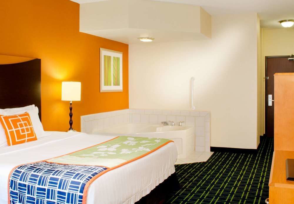 Fairfield Inn Battle Creek Room photo